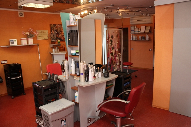Hairdresser Beauty salon for hair health in Valmiera