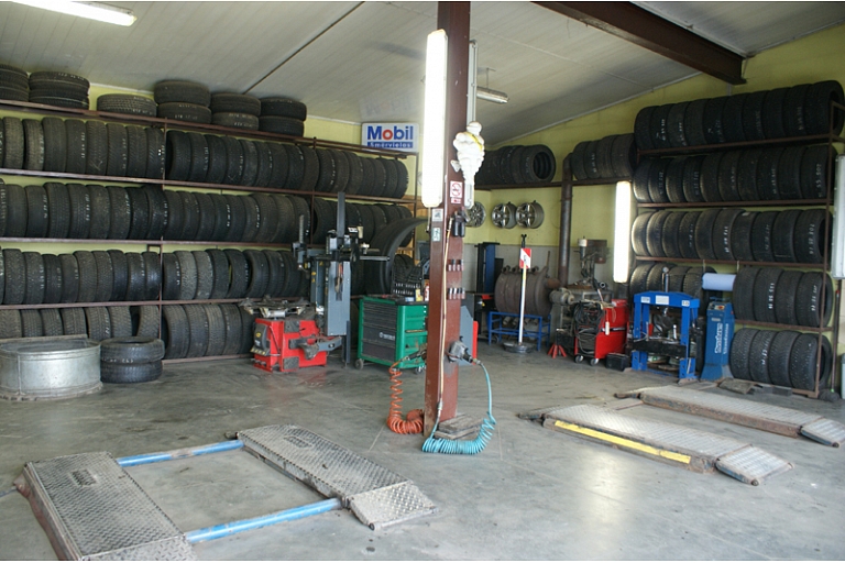 It is possible to order tires of any brand at the service. Tire storage service