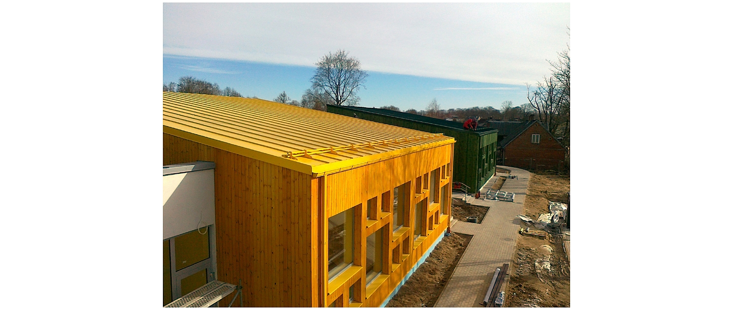 Roofing and ventilated facades