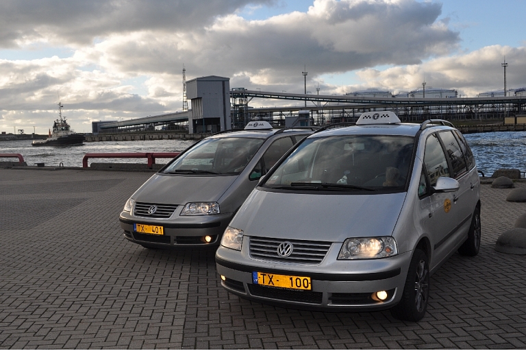 24-hour taxi services
