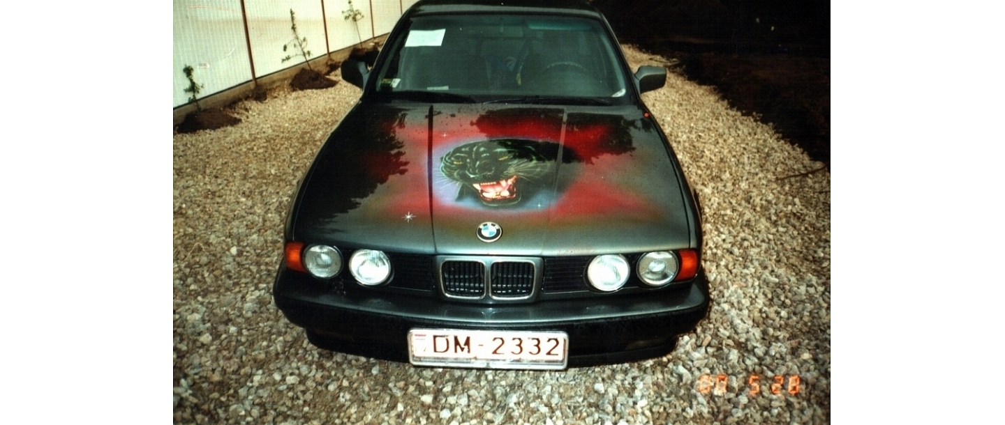 Original car painting in Kuldiga