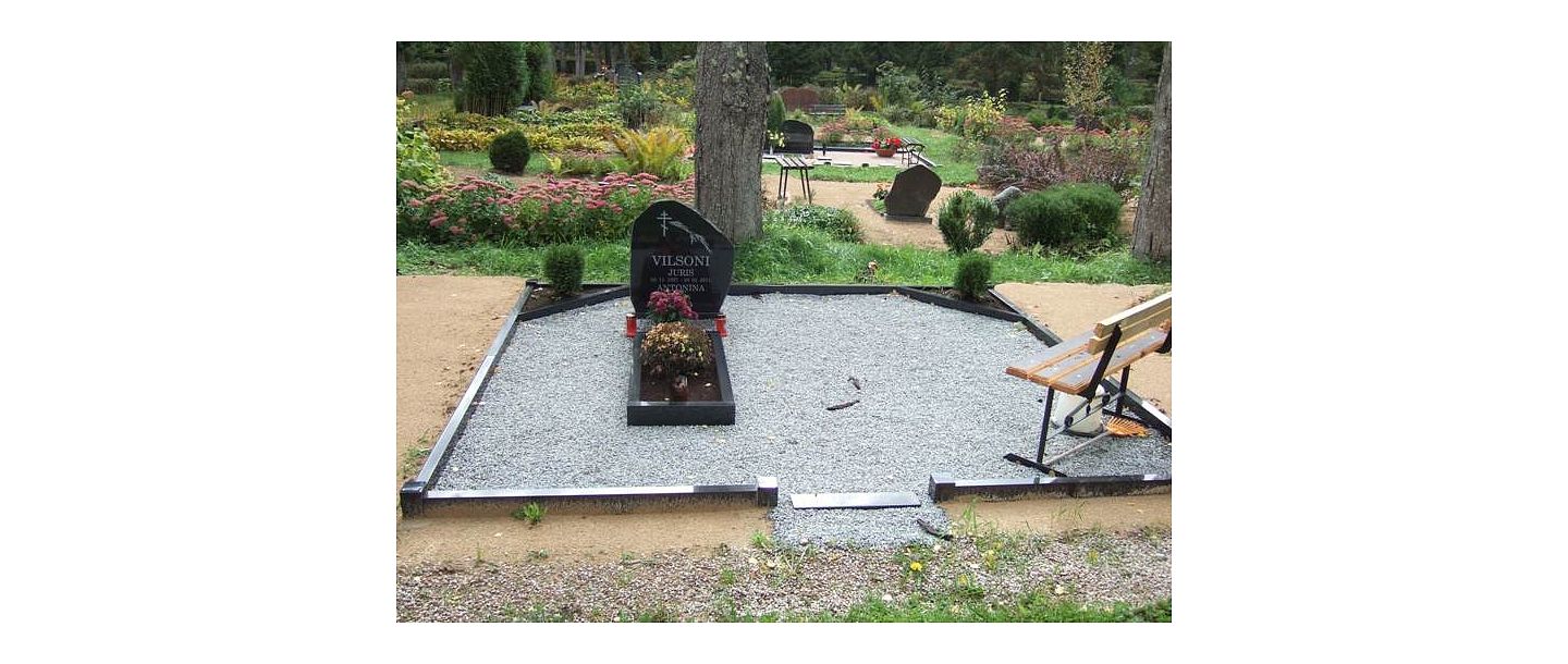 Akmens apstrāde, kapu pieminekļi, kapakmeņi