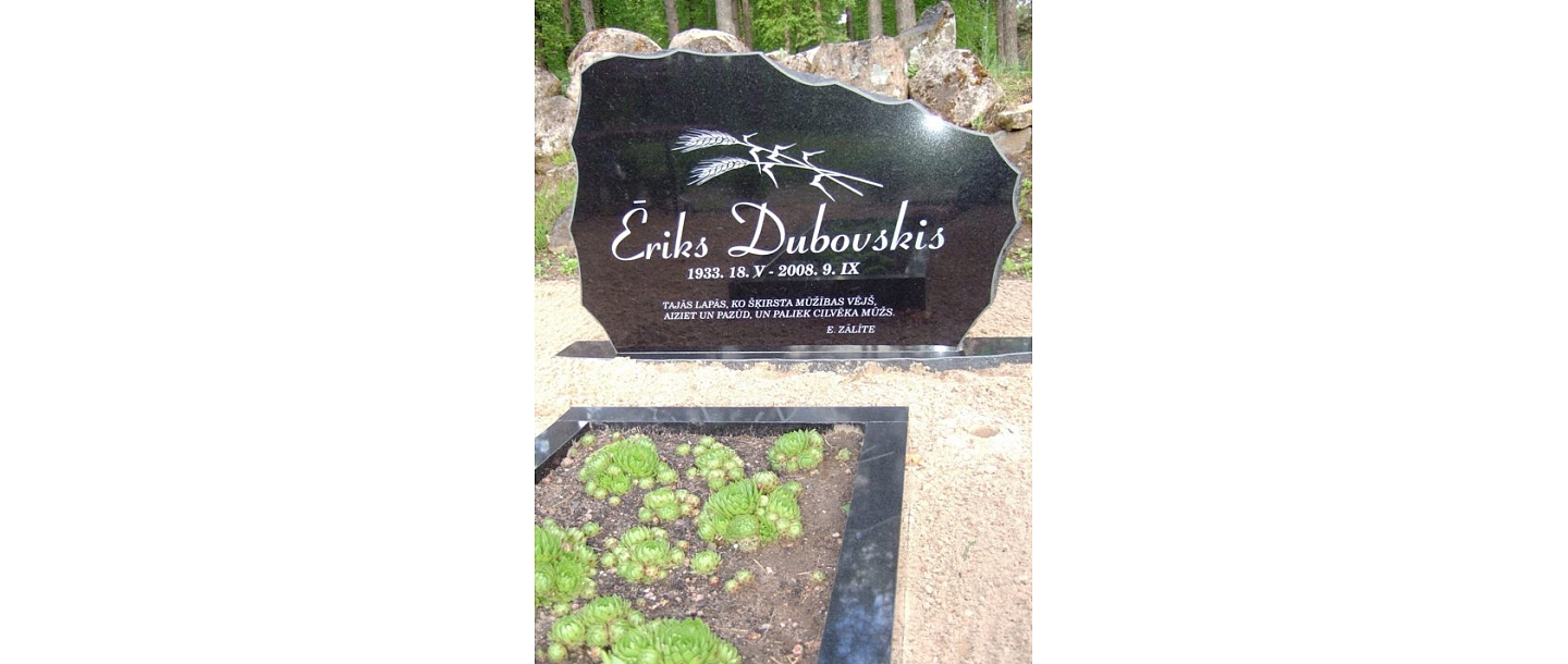 Akmens apstrāde, kapu pieminekļi, kapakmeņi