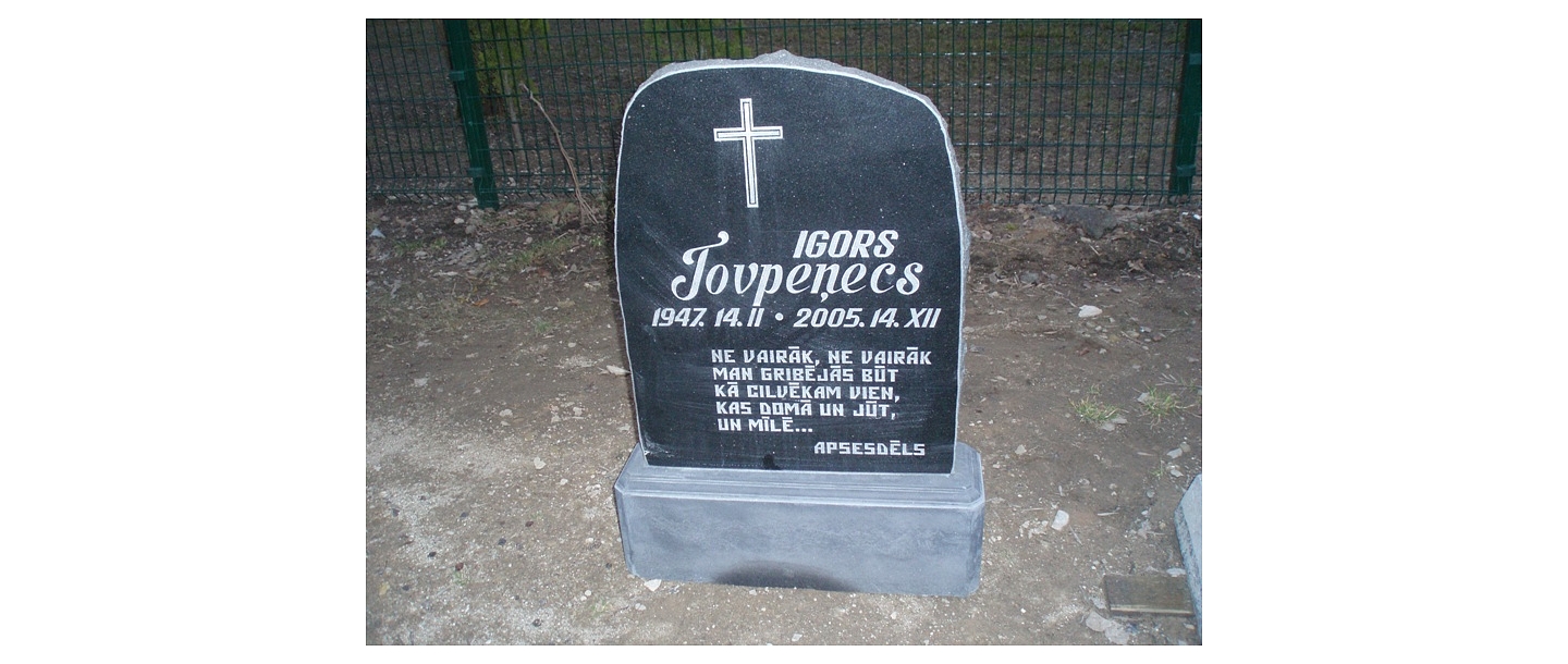 Stone processing, tombstones, grave stones