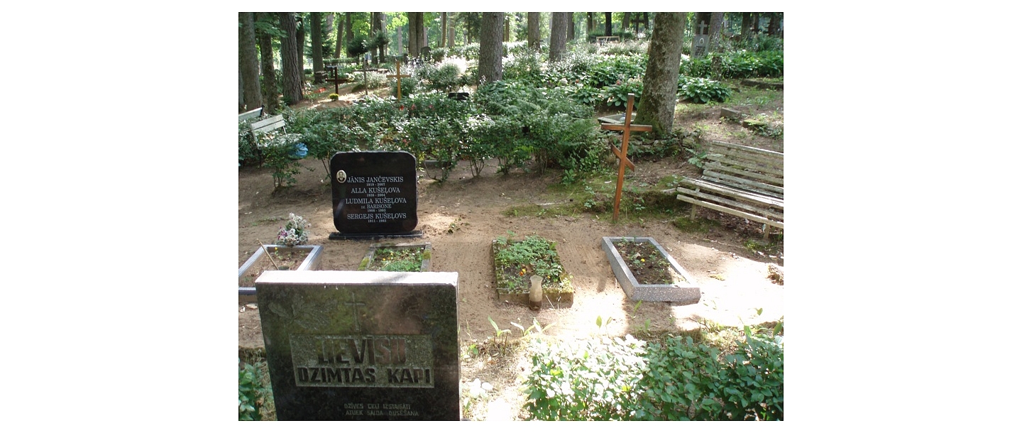 Akmens apstrāde, kapu pieminekļi, kapakmeņi