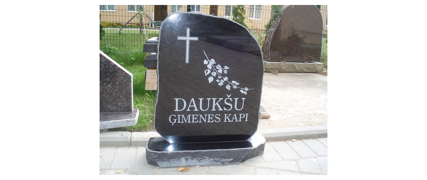 Akmens apstrāde, kapu pieminekļi, kapakmeņi