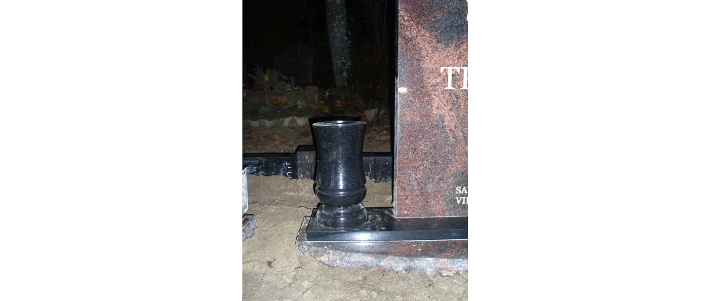 Stone processing, tombstones, grave stones