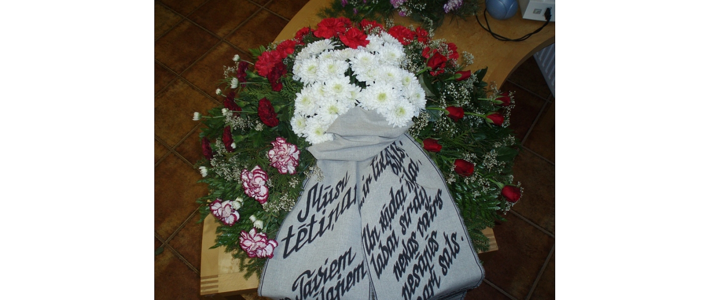 Funeral wreaths, crowns, funeral bouquets, flowers