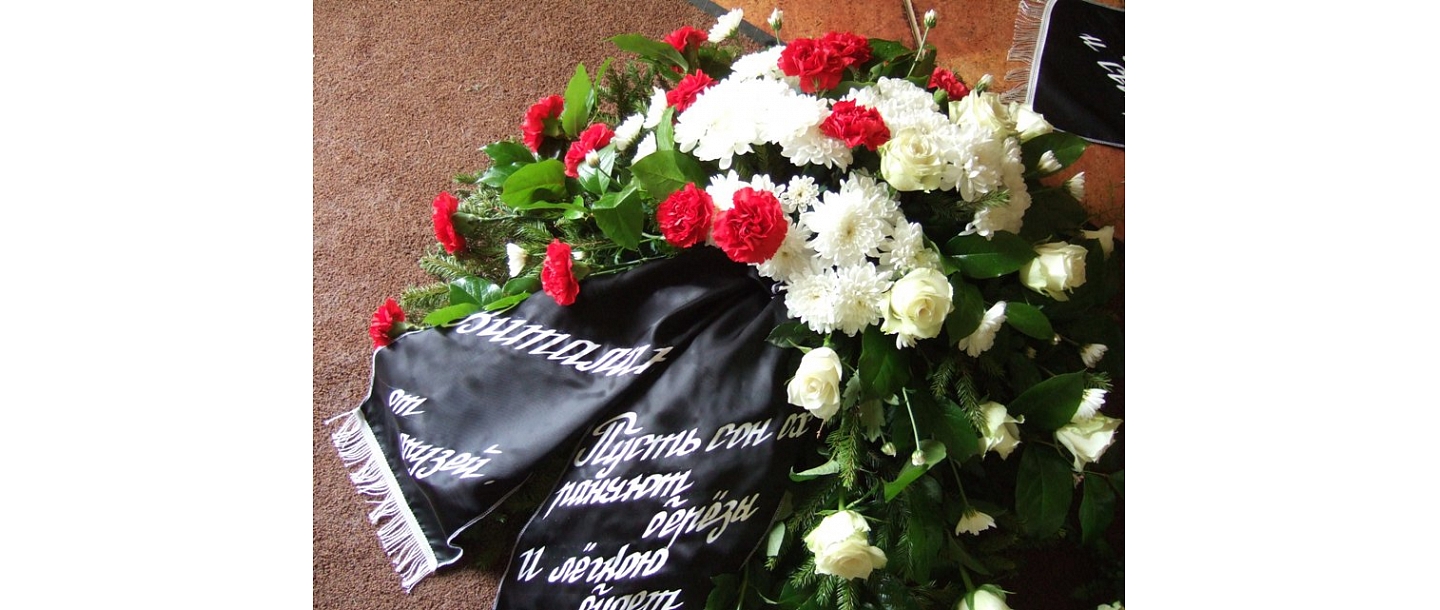 Funeral wreaths, crowns, funeral bouquets, flowers