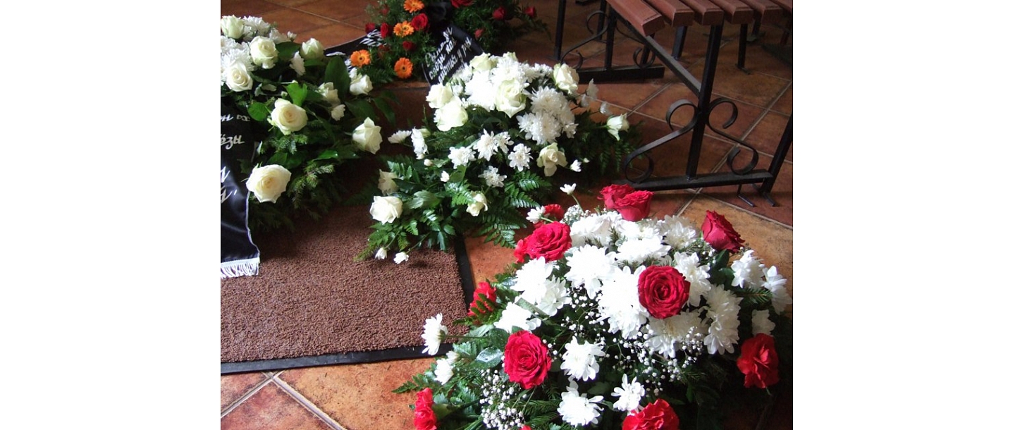 Funeral wreaths, crowns, funeral bouquets, flowers