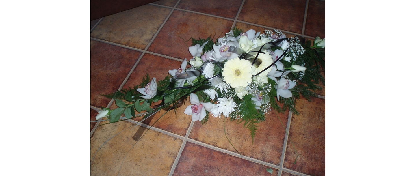 Funeral wreaths, crowns, funeral bouquets, flowers
