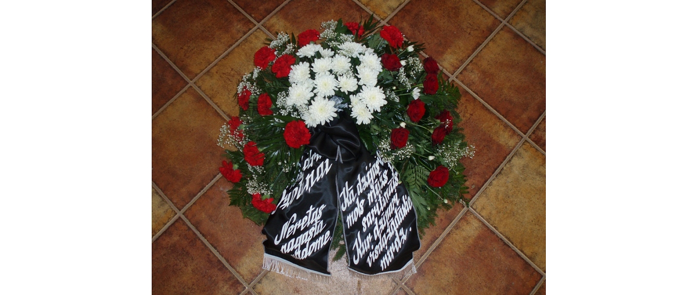 Funeral wreaths, crowns, funeral bouquets, flowers