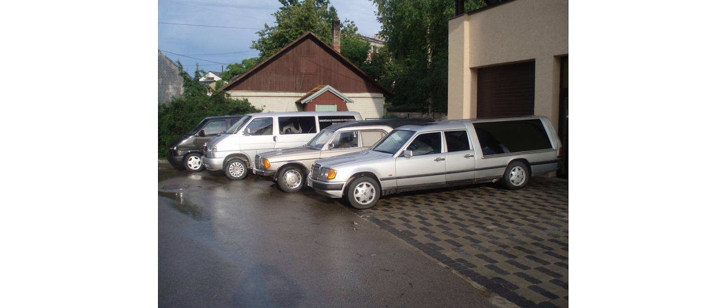 Efeja RS Funeral Services, morgue, hearse, funeral masters, catering, transport