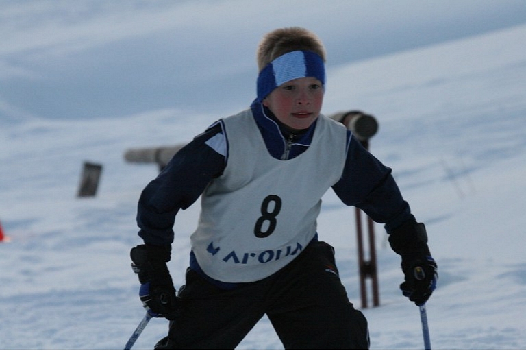 Madonas BJSS катается на лыжах