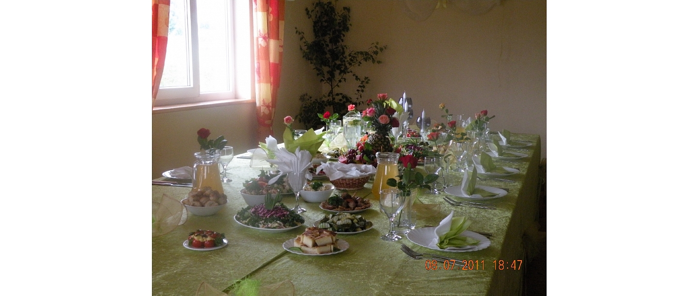 Table setting for celebrations in Kurzeme