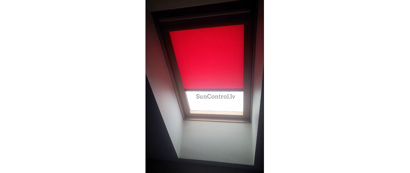 Cassette-type roller blinds for a roof window
