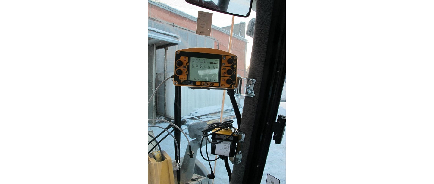 Scales on the front lift