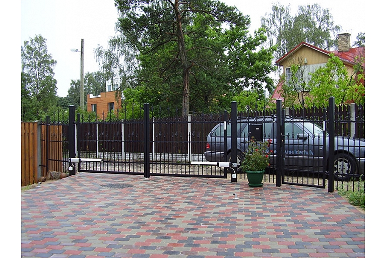 Double gates