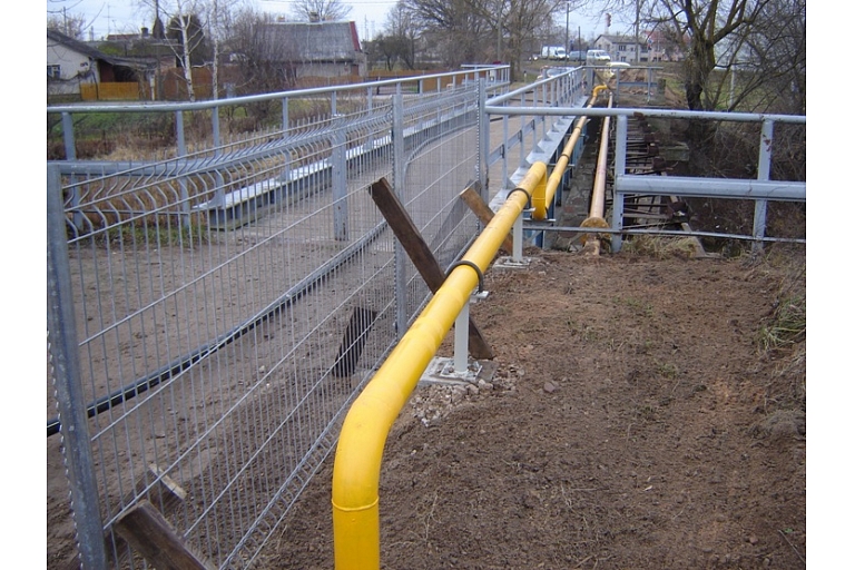 Gas line assembly