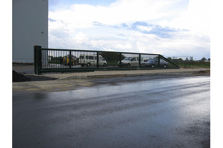 Sliding gates