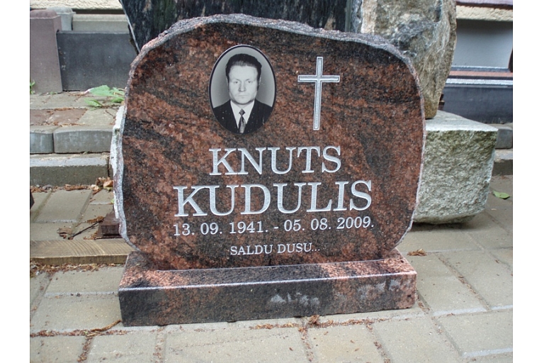 Stone processing, tombstones, grave stones
