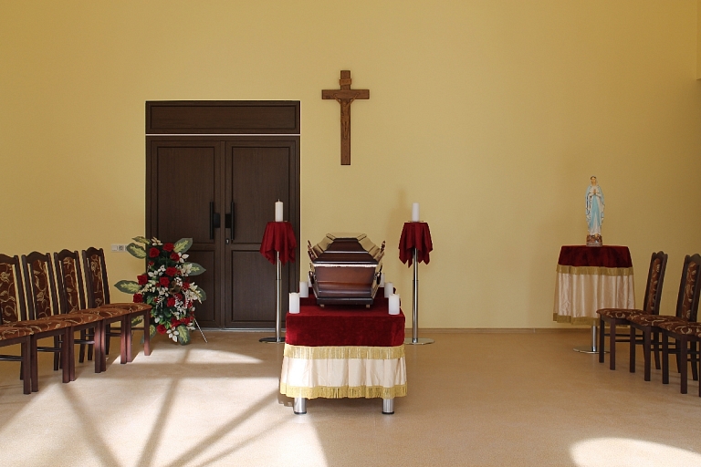 ATVADU zāle PARADISUS, apbedīšanas birojs