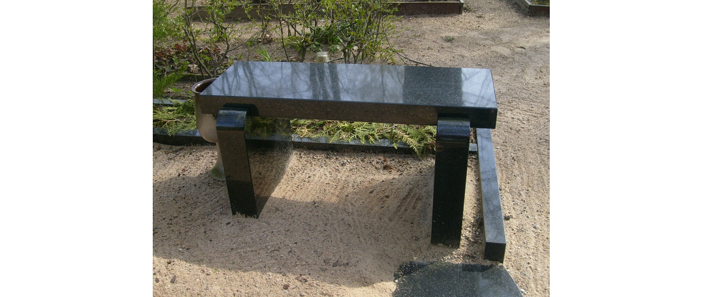 Engraving in granite