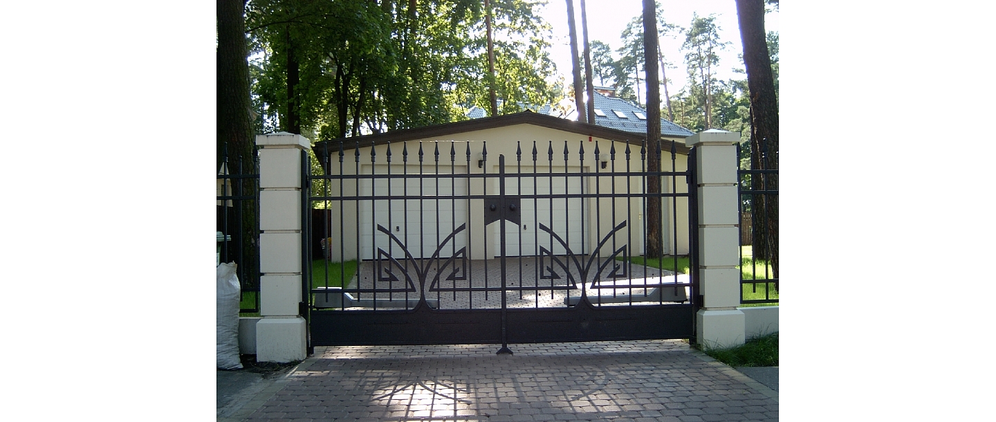 Metāla žogi privātmājām