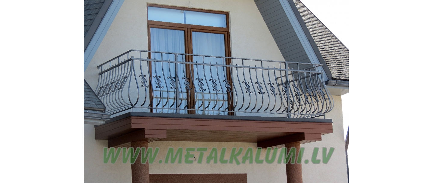 Металлические балконные перила