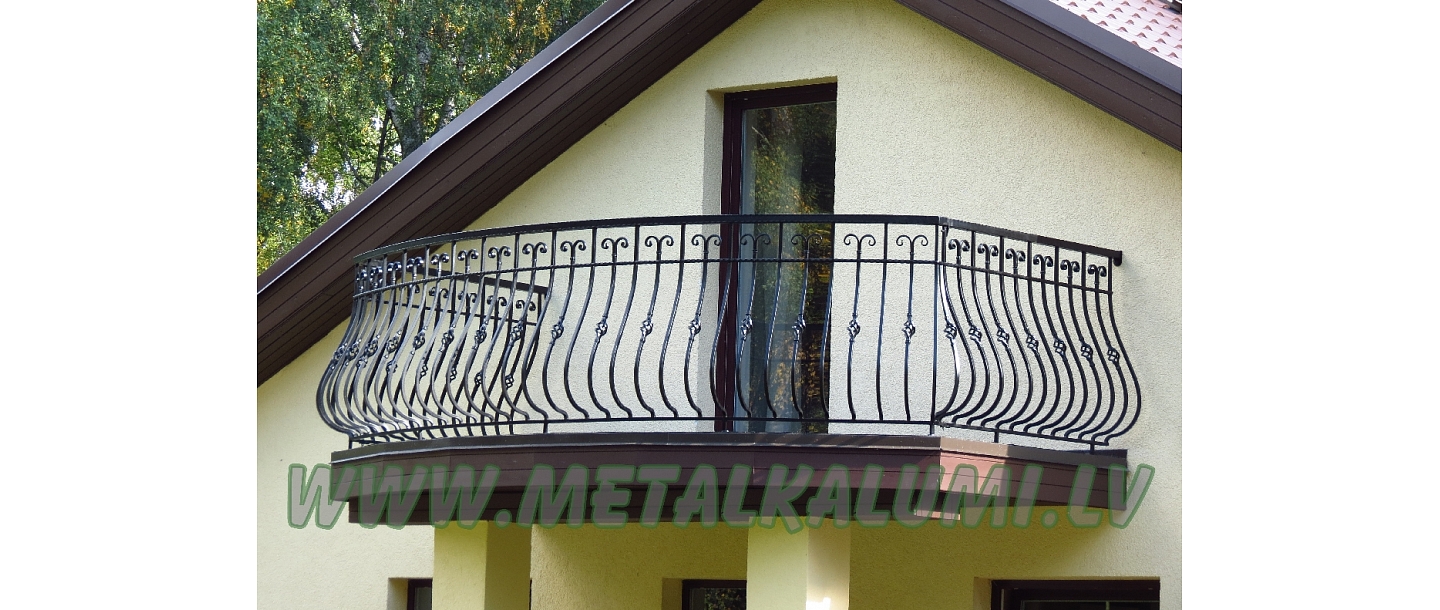 Metal balcony railings
