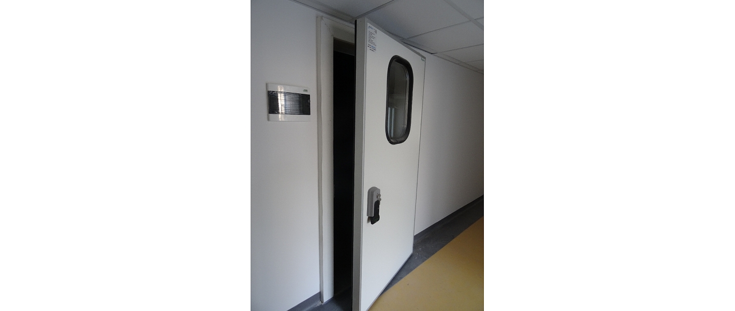 Морозильные двери