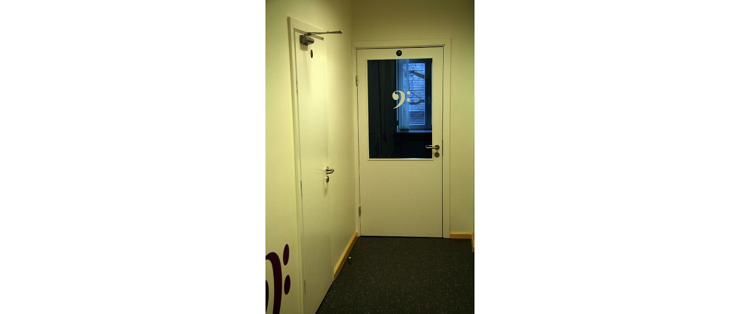 Soundproof doors