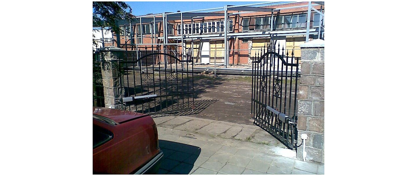 Automatic gates, gate control boards