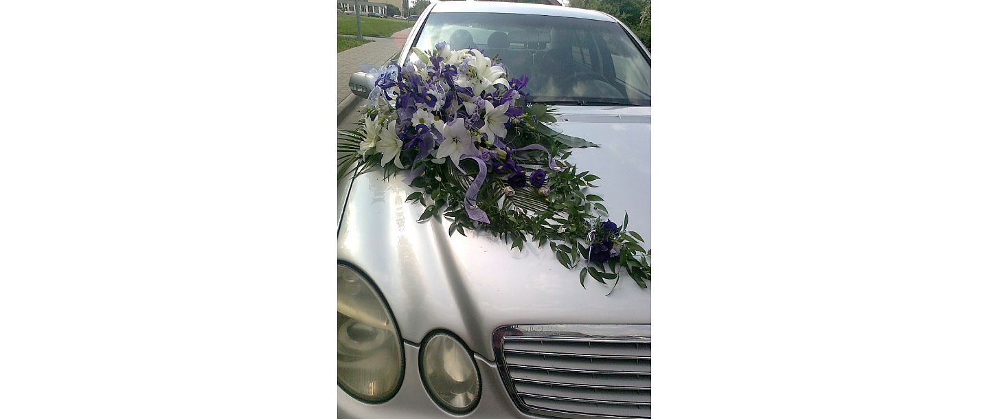 Специальные букеты цветов для украшения автомобиля