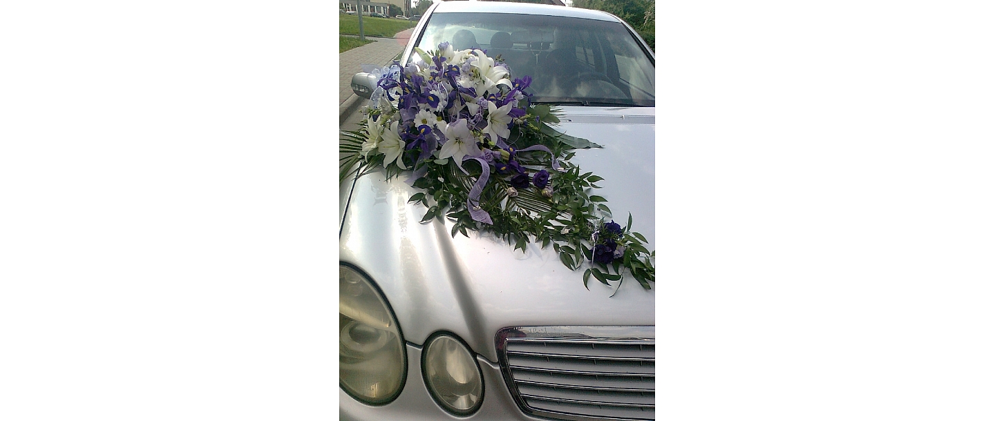 Īpaši ziedu pušķi auto rotāšanai