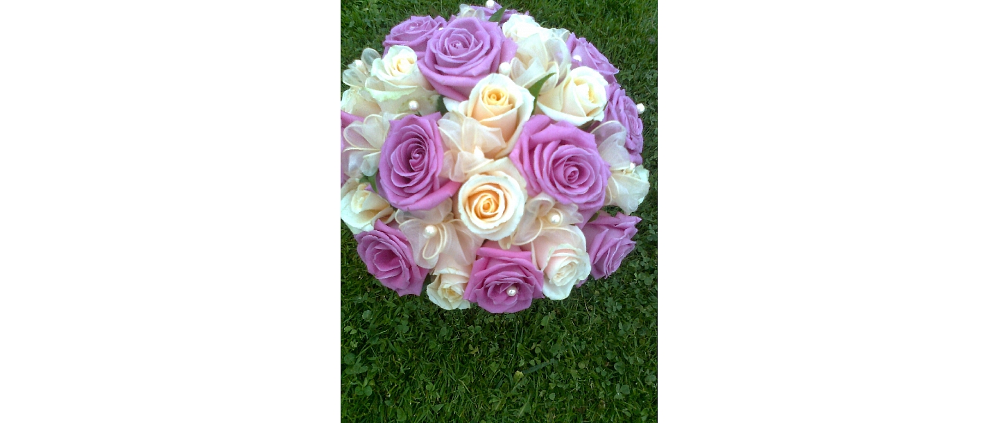 Bouquets of roses with delivery