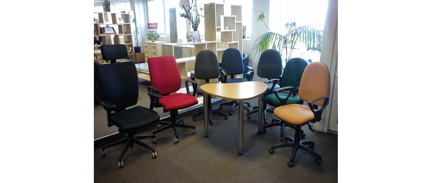 Офисные стулья, мебель, столы, торговля в Риге, Jelgava, Земгале