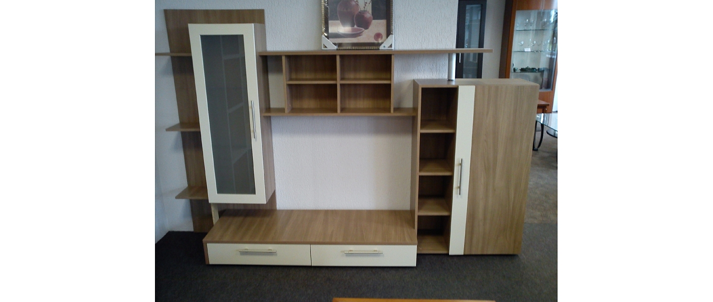 Офисная, офисные стулья, столы, мебель в Риге, В центре Риги, В Зиепниеккалнсе