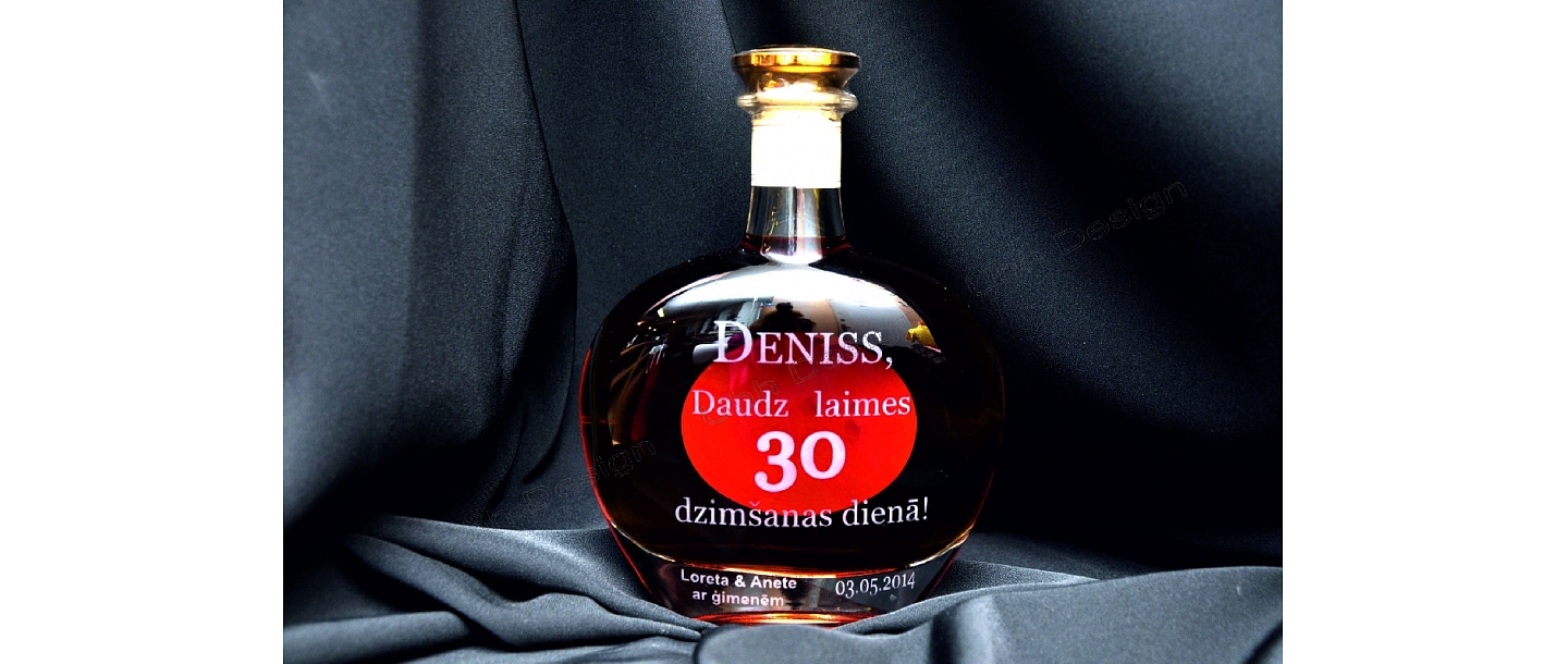 gravēšana ar smilšu strūklu konjaks Deniss 30.