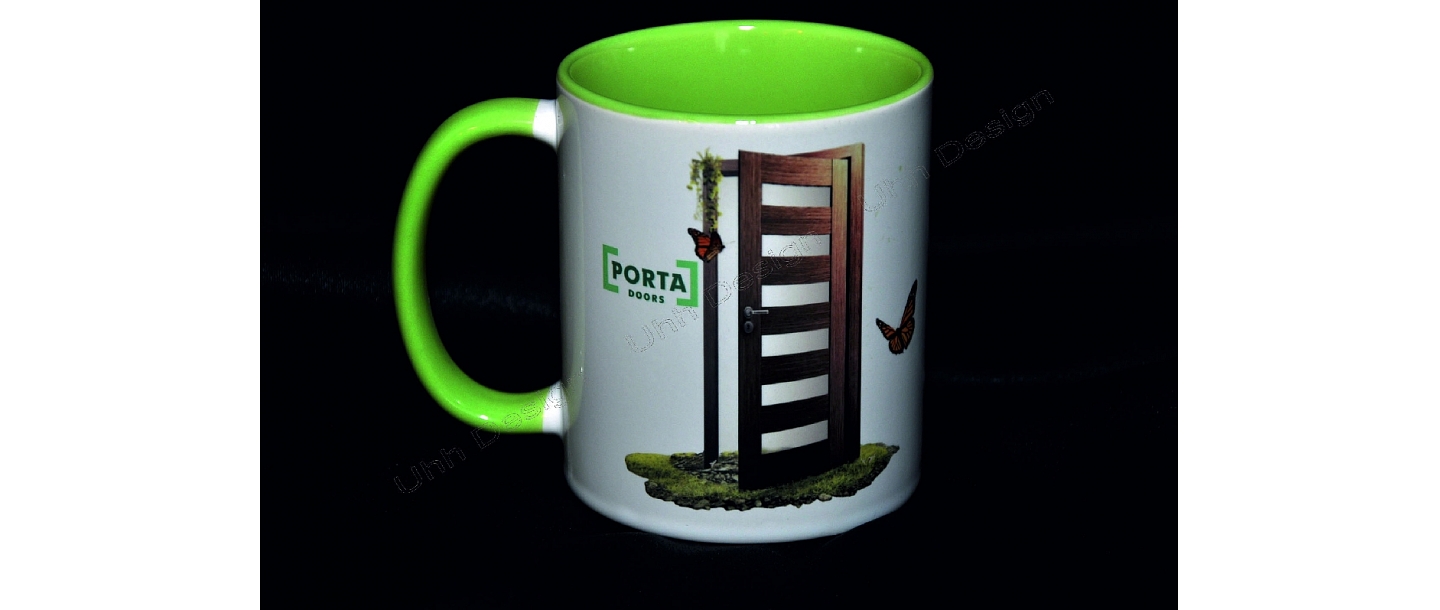 kurzes print green inside Porta Doors.