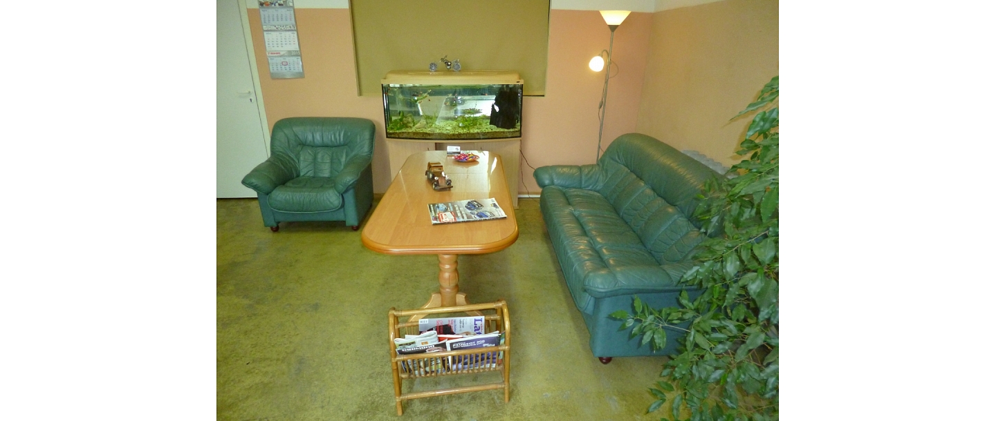 Car service customer room