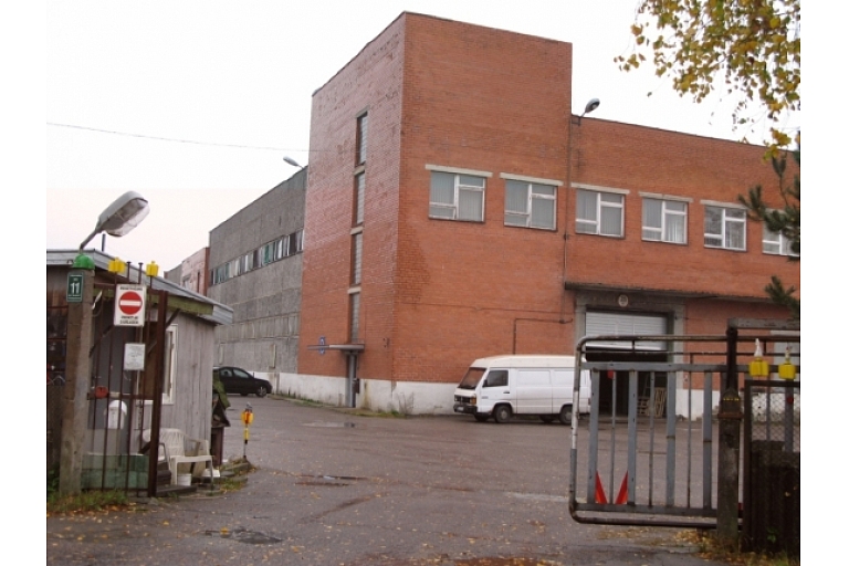 Entrance gates, Dzirnieku 11, BroPro