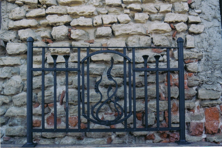 Metal fireplace grates