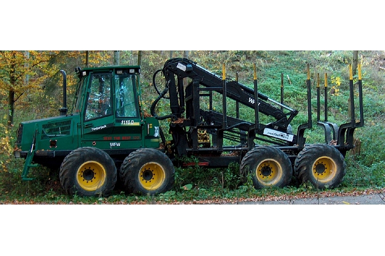 Professional logging services throughout Latvia