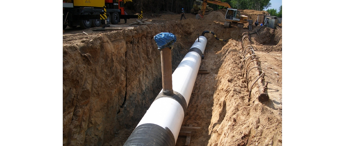 Gas and oil pipeline installation