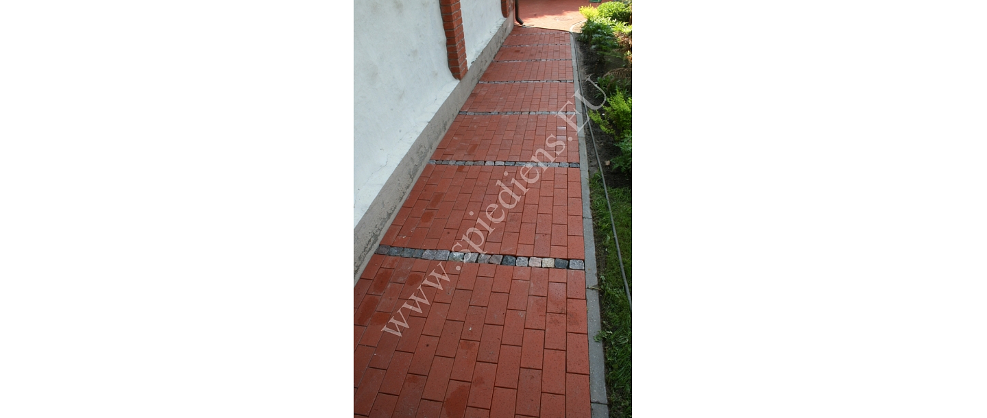 Clean pavement. Garden furniture is also made, roof, facade cleaning.