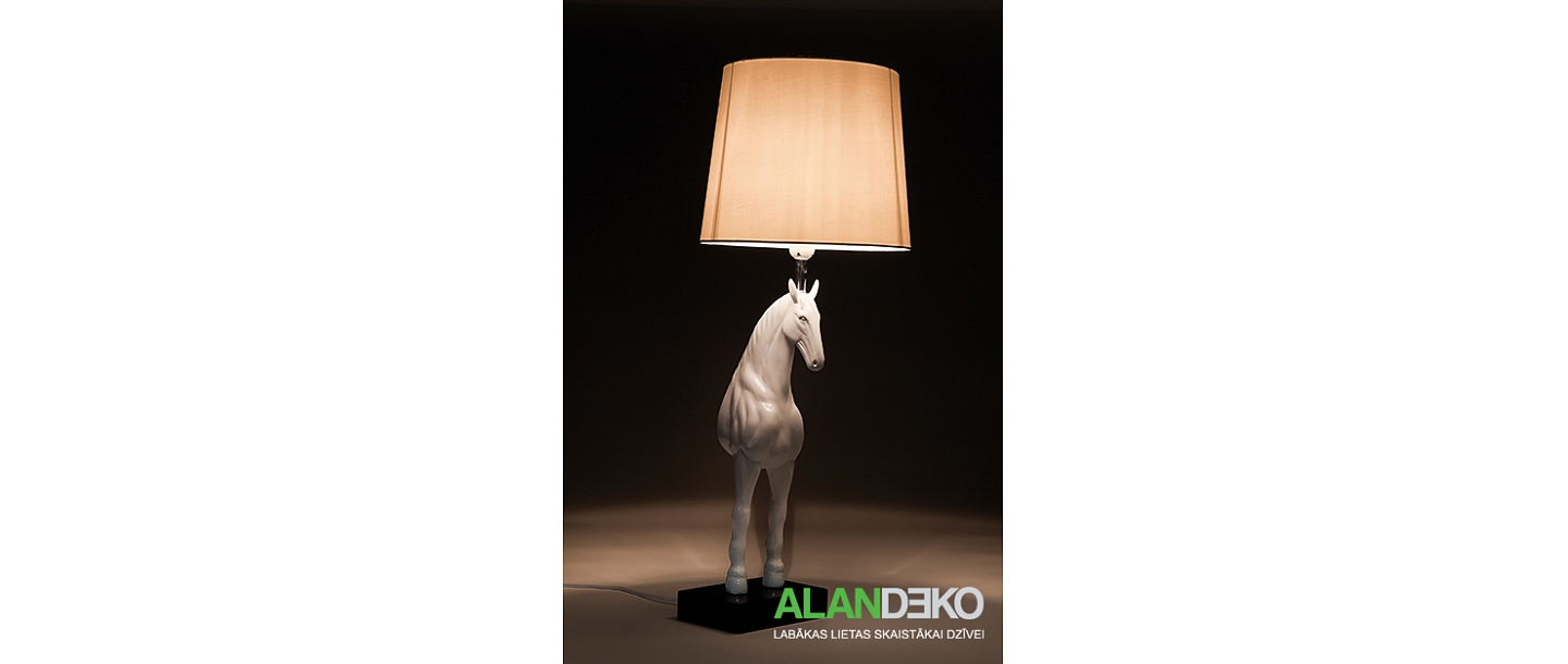 ALANDEKO interesanta galda lampa zirgs