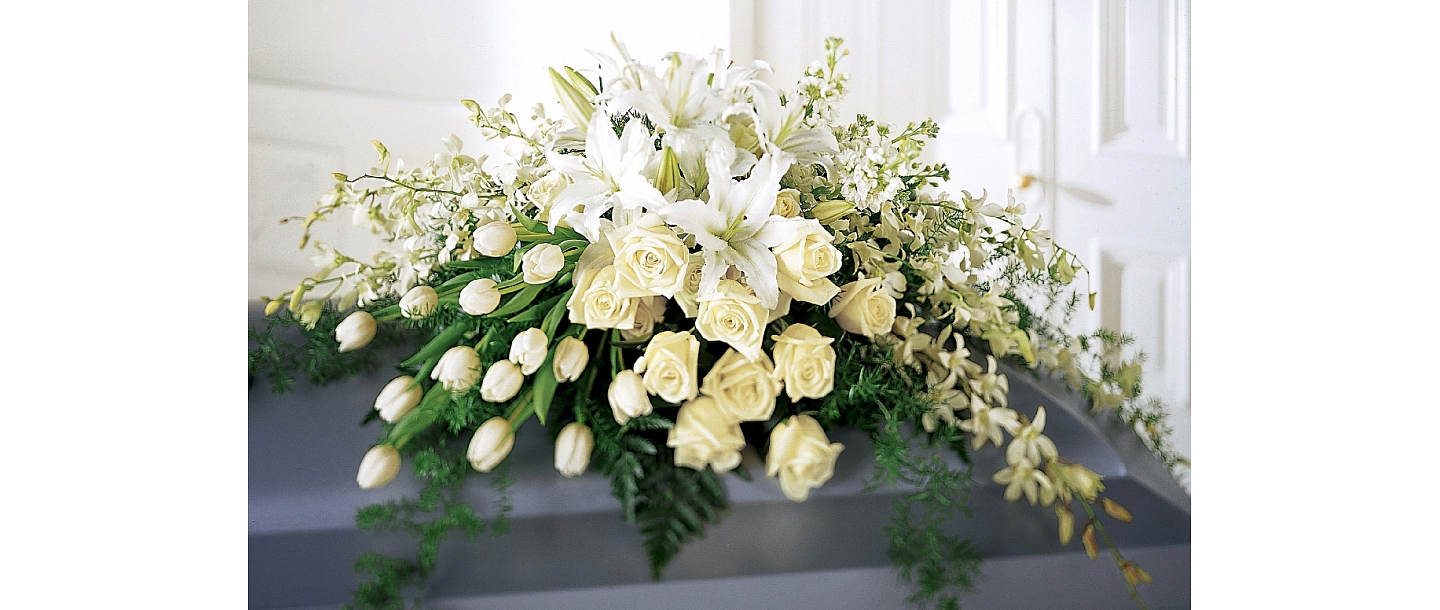 Flowers, burial Saldus