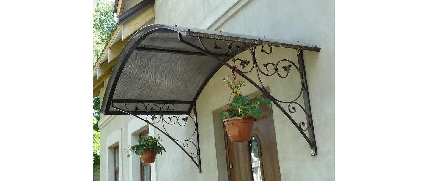 Roof with forges in Daugavpils