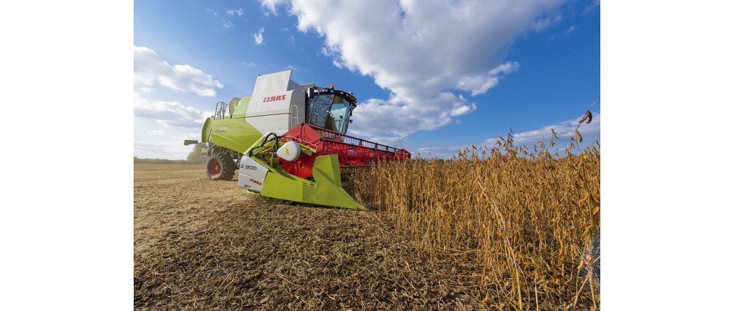 Claas Tucano harvester